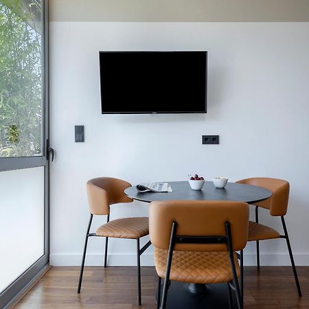 The Athenians Art Apartments Extérieur photo