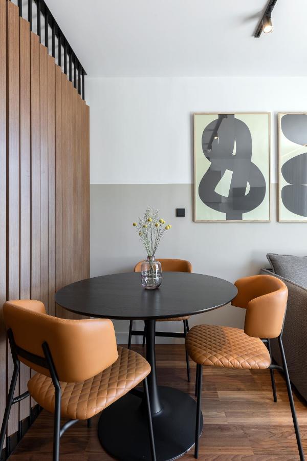 The Athenians Art Apartments Extérieur photo
