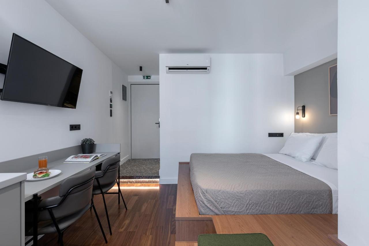 The Athenians Art Apartments Extérieur photo